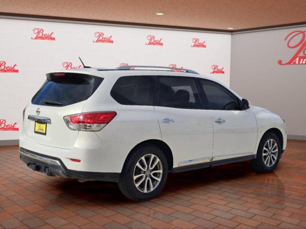 2014 Nissan Pathfinder - $9,999