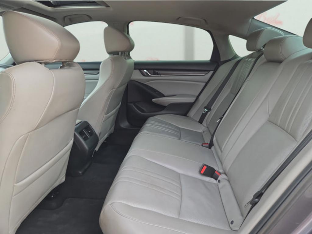 2018 Honda Accord - $16,999