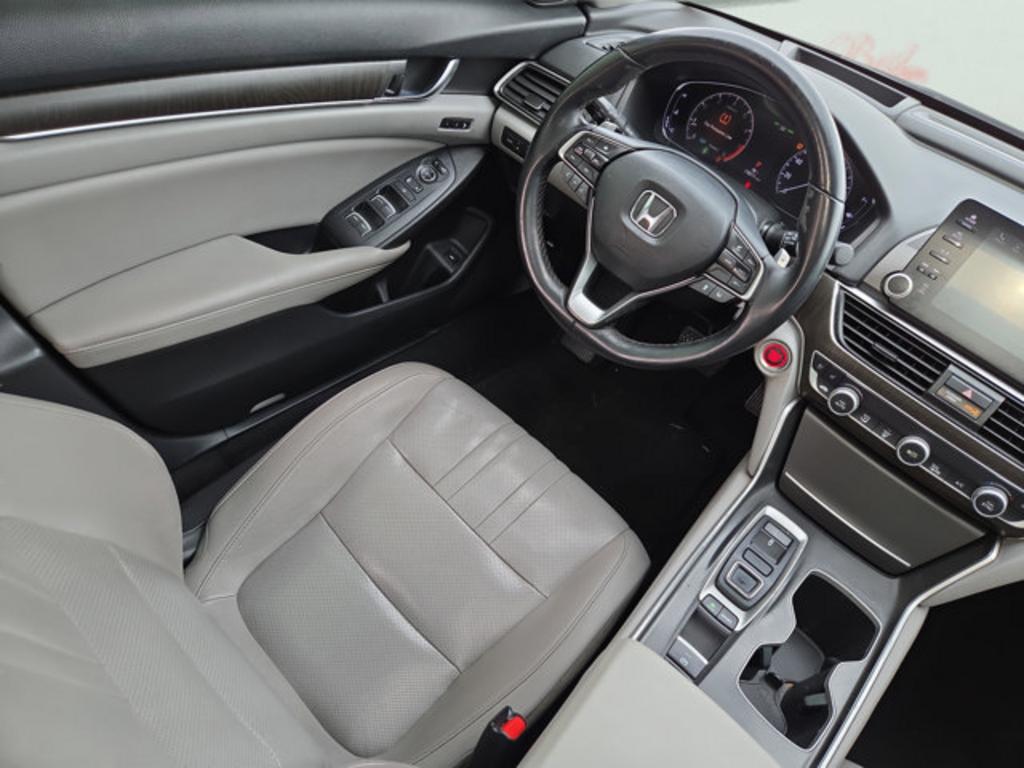 2018 Honda Accord - $16,999