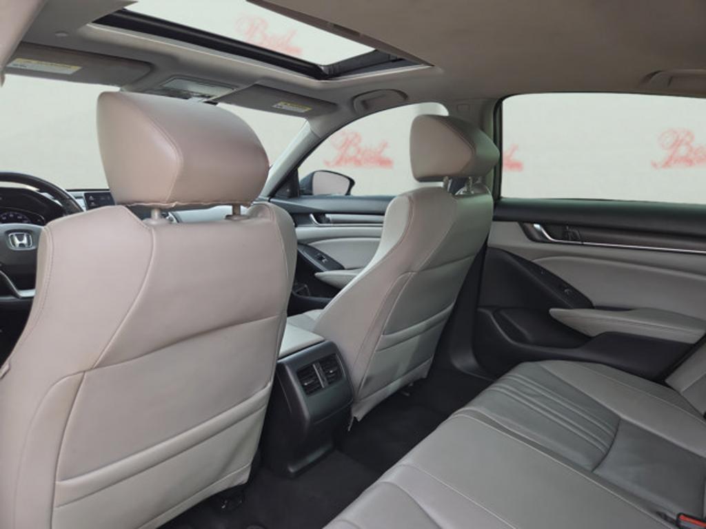 2018 Honda Accord - $16,999