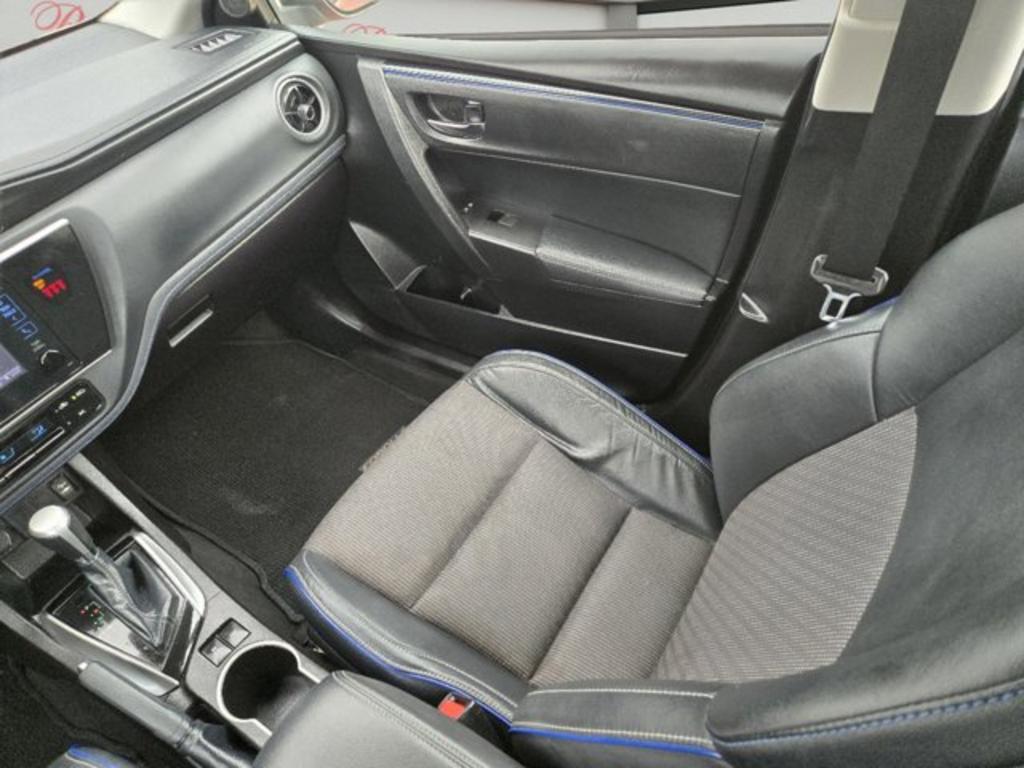 2019 Toyota Corolla L photo