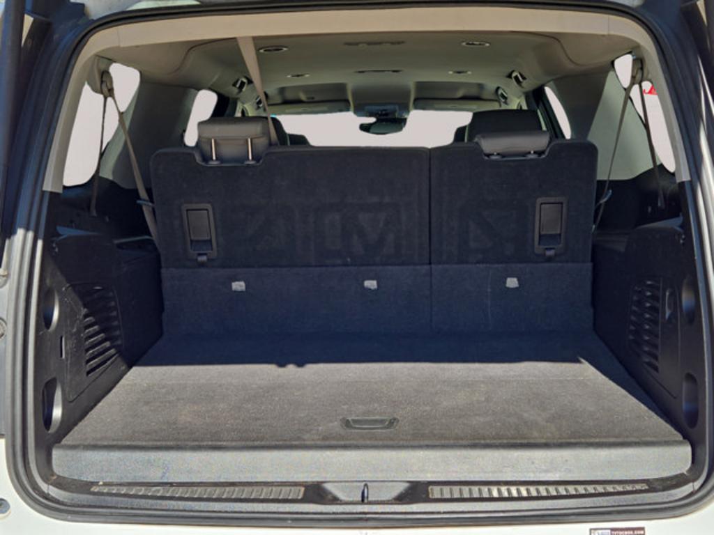 2016 Chevrolet Suburban - $12,999