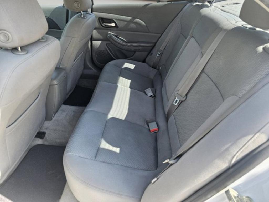 2016 Chevrolet Malibu - $9,999