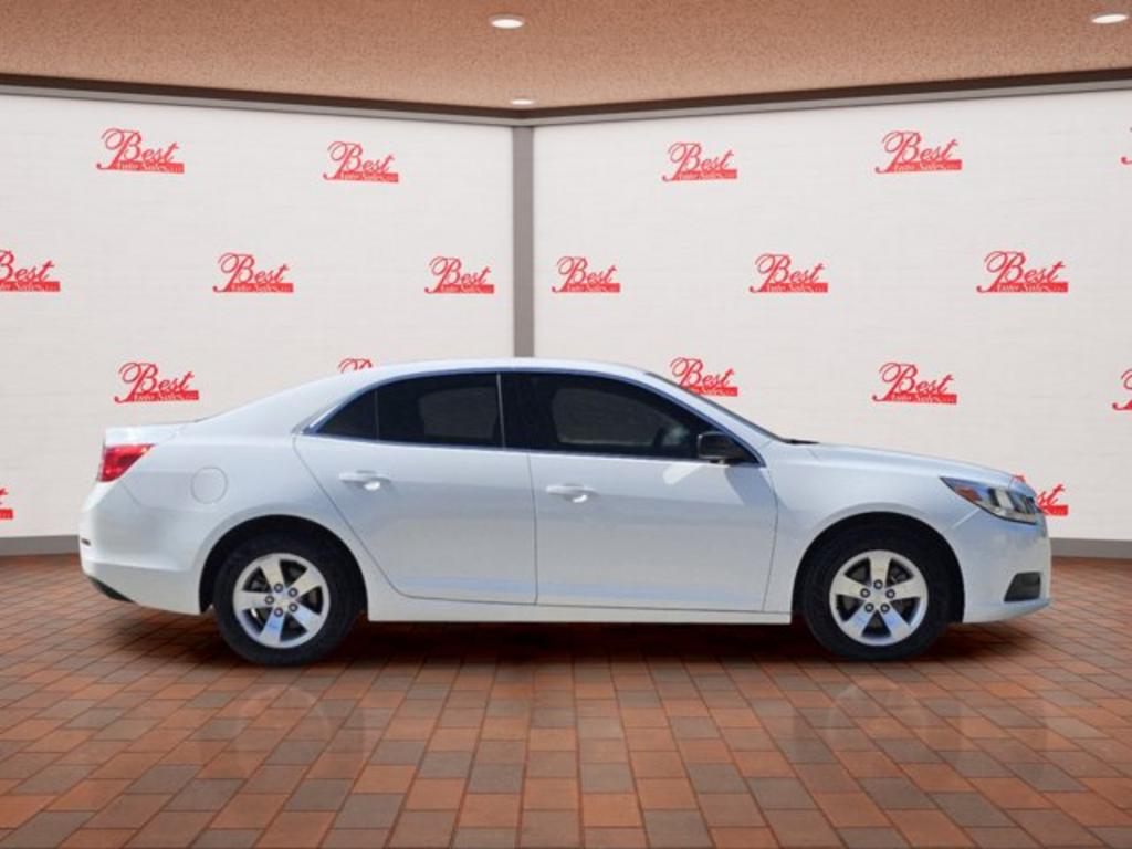 2016 Chevrolet Malibu - $9,999