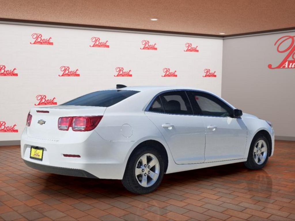 2016 Chevrolet Malibu - $9,999