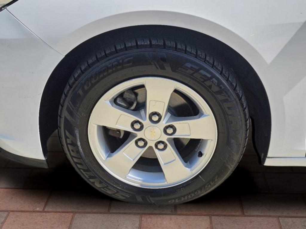 2016 Chevrolet Malibu - $9,999
