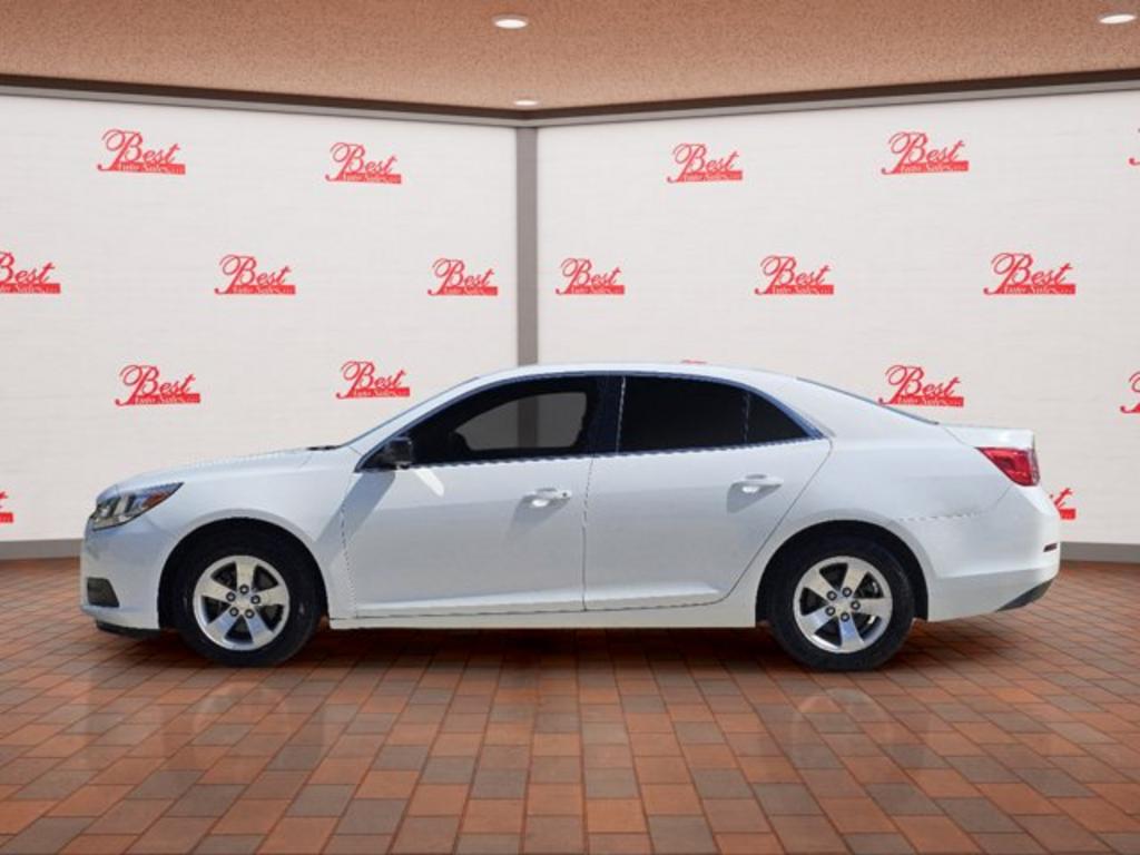 2016 Chevrolet Malibu - $9,999