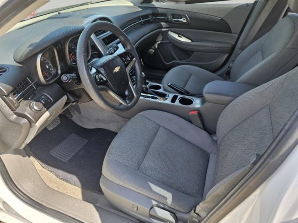2016 Chevrolet Malibu - $9,999