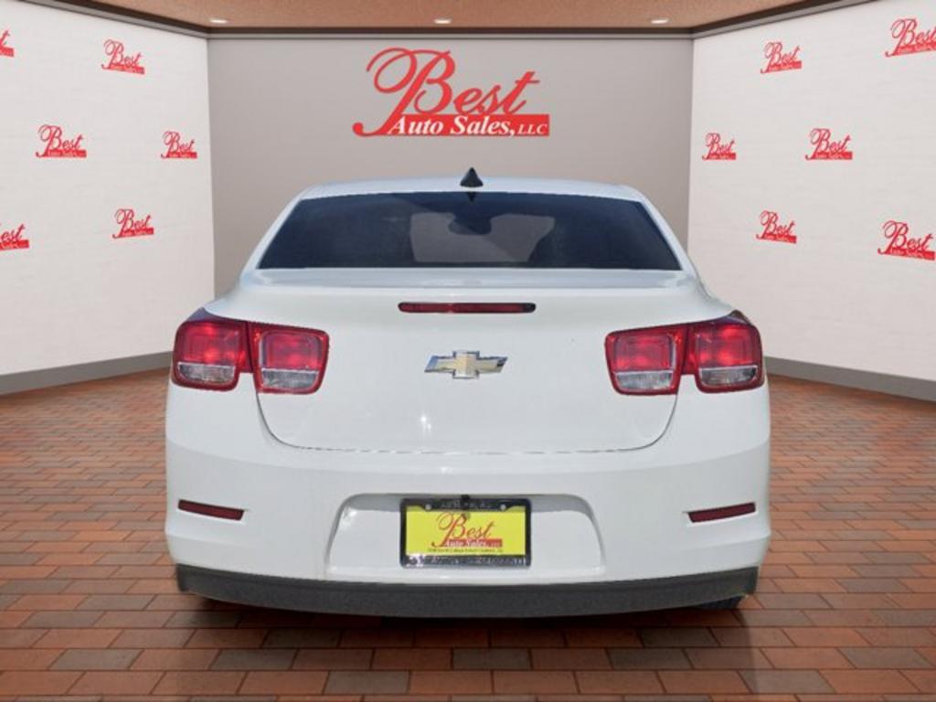 2016 Chevrolet Malibu - $9,999