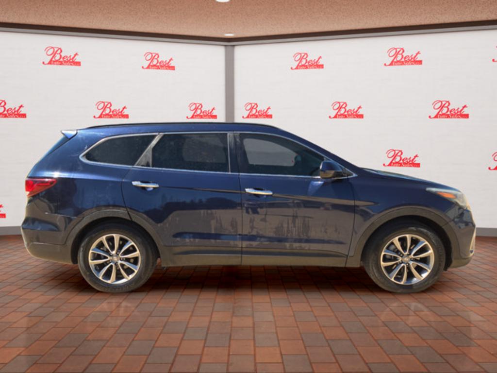 2017 Hyundai Santa Fe - $13,999