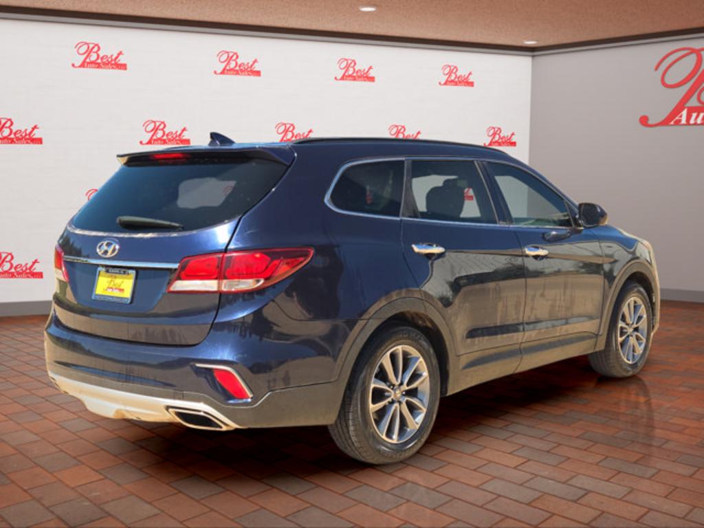 2017 Hyundai Santa Fe - $13,999