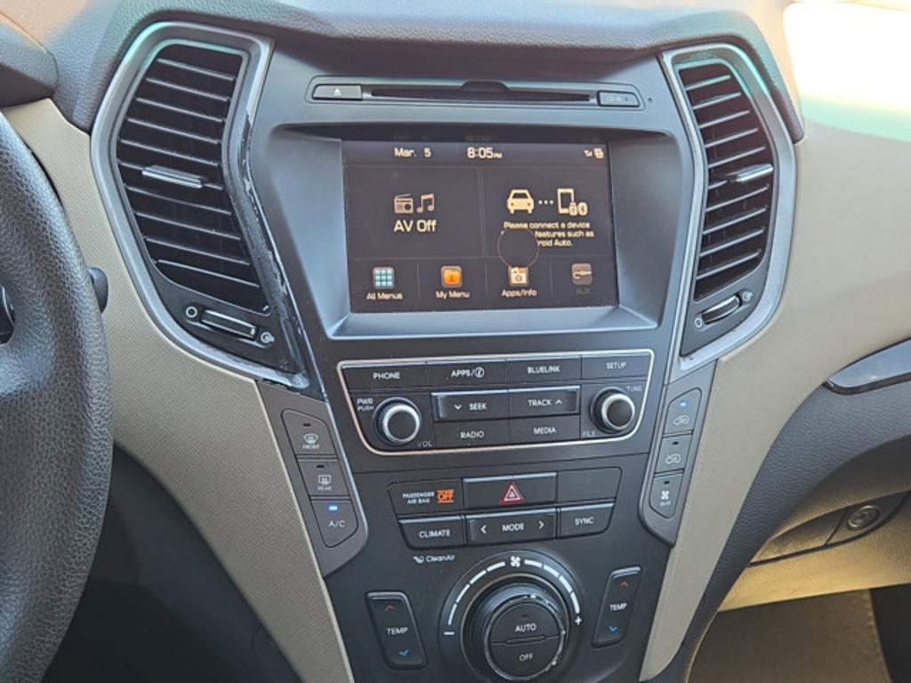 2017 Hyundai Santa Fe - $13,999