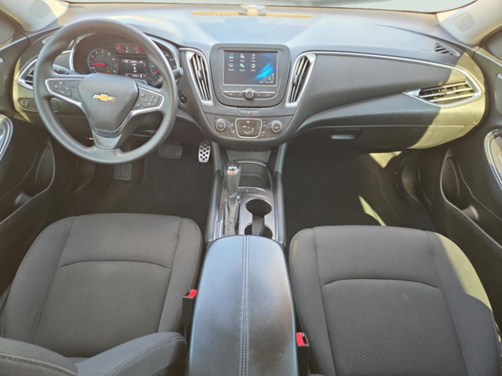 2017 Chevrolet Malibu - $8,999