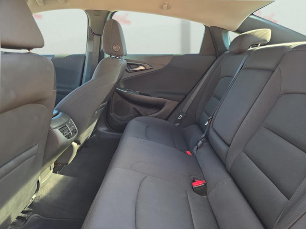 2017 Chevrolet Malibu - $8,999