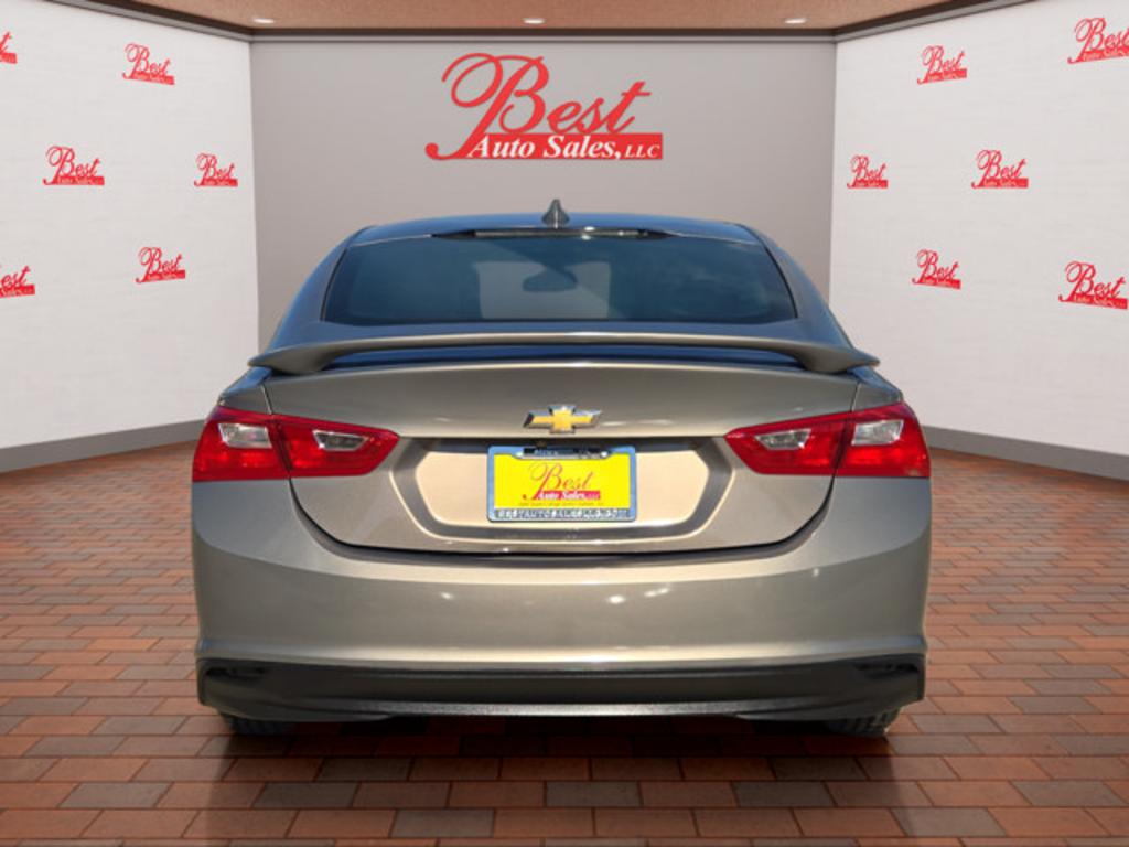 2017 Chevrolet Malibu - $8,999