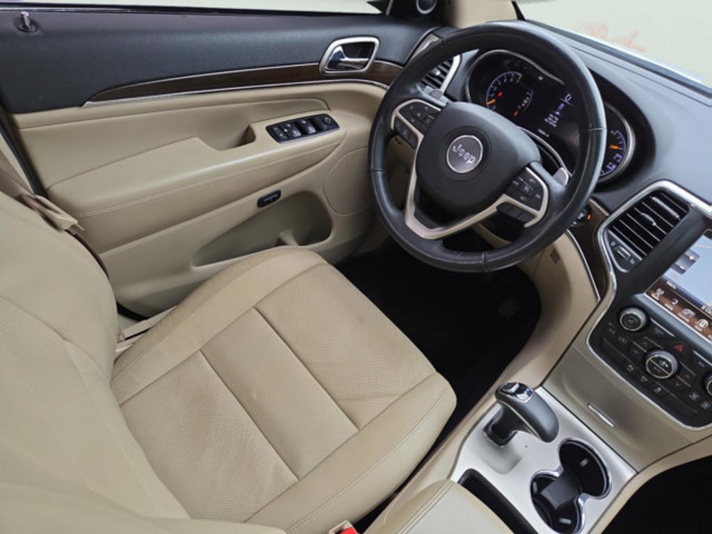 2015 Jeep Cherokee - $13,999