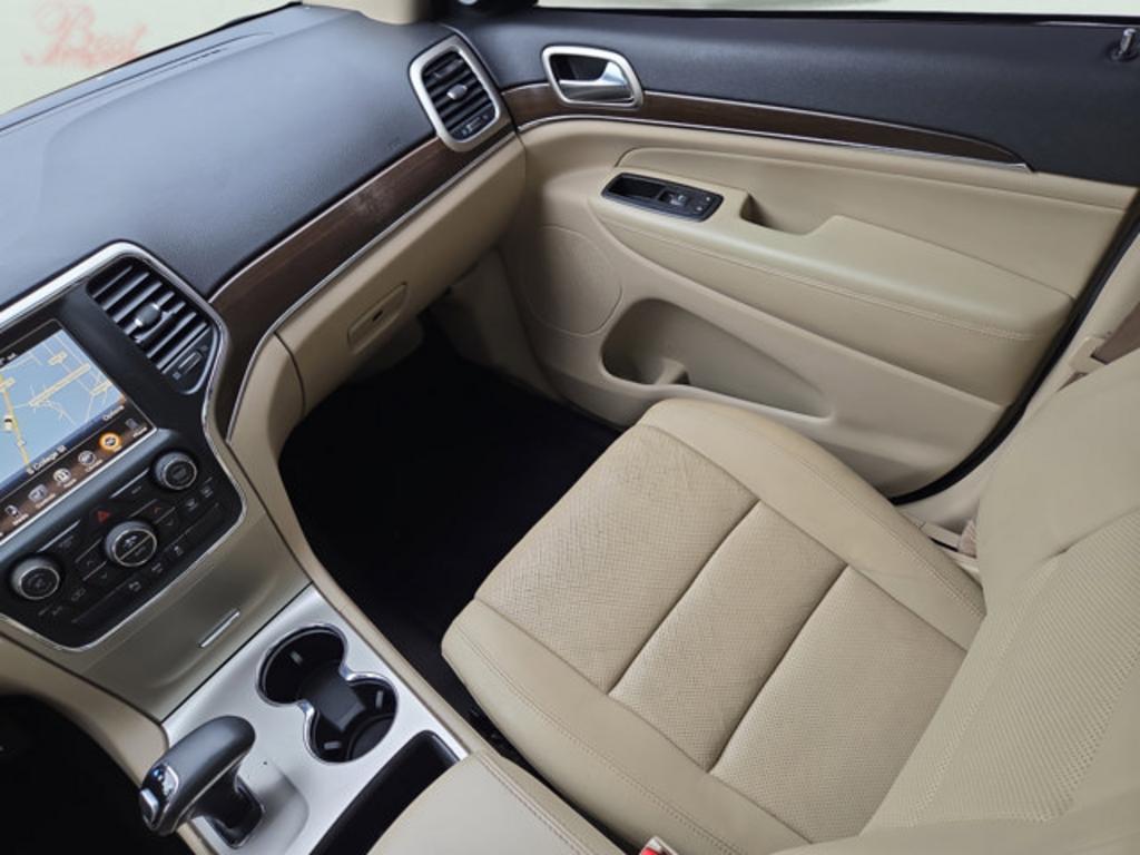 2015 Jeep Cherokee - $13,999
