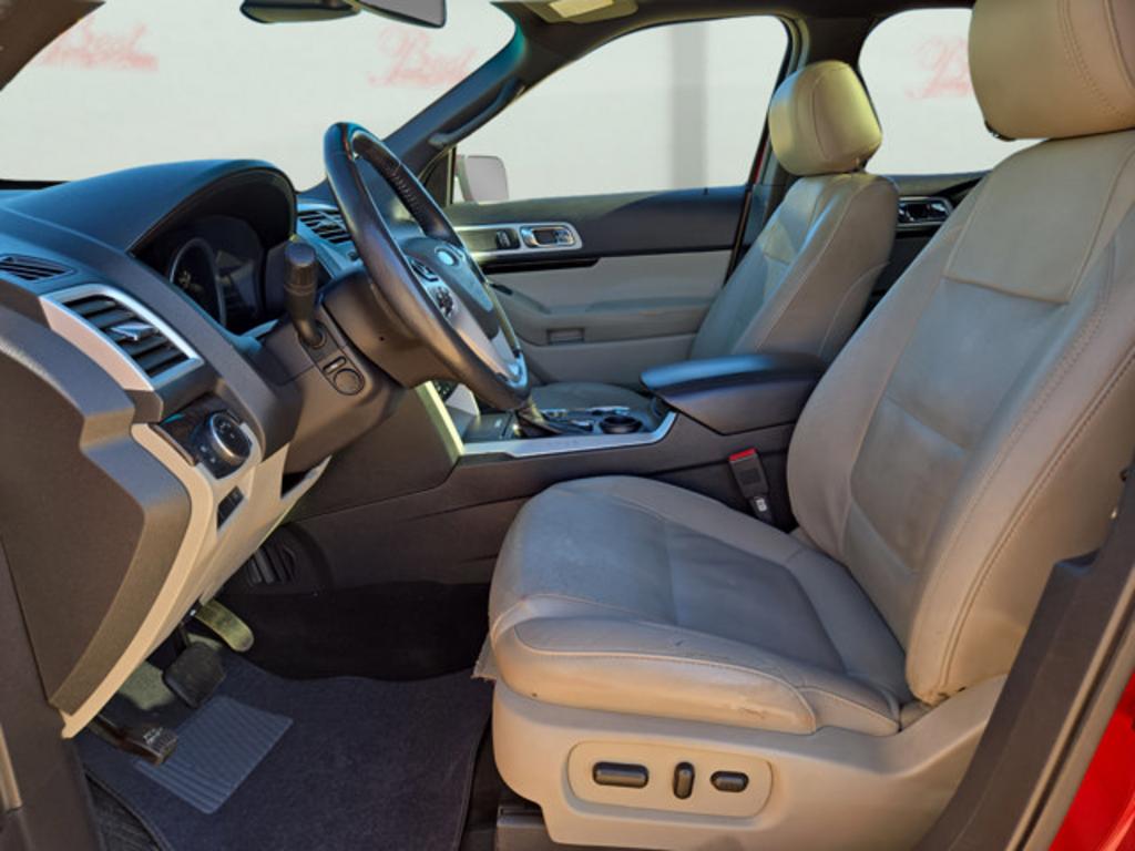 2013 Ford Explorer - $10,999