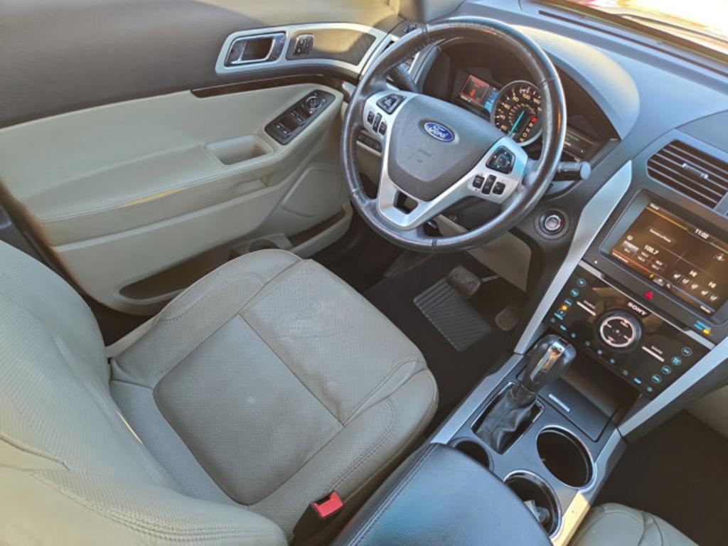 2013 Ford Explorer - $10,999