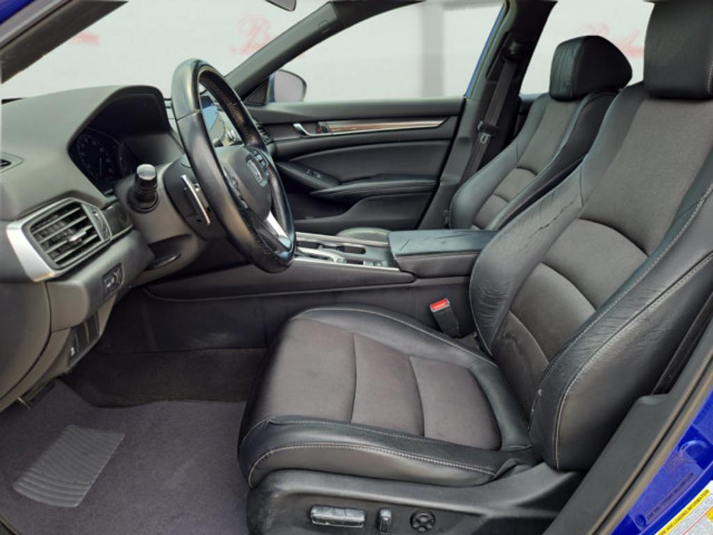 2018 Honda Accord - $15,999