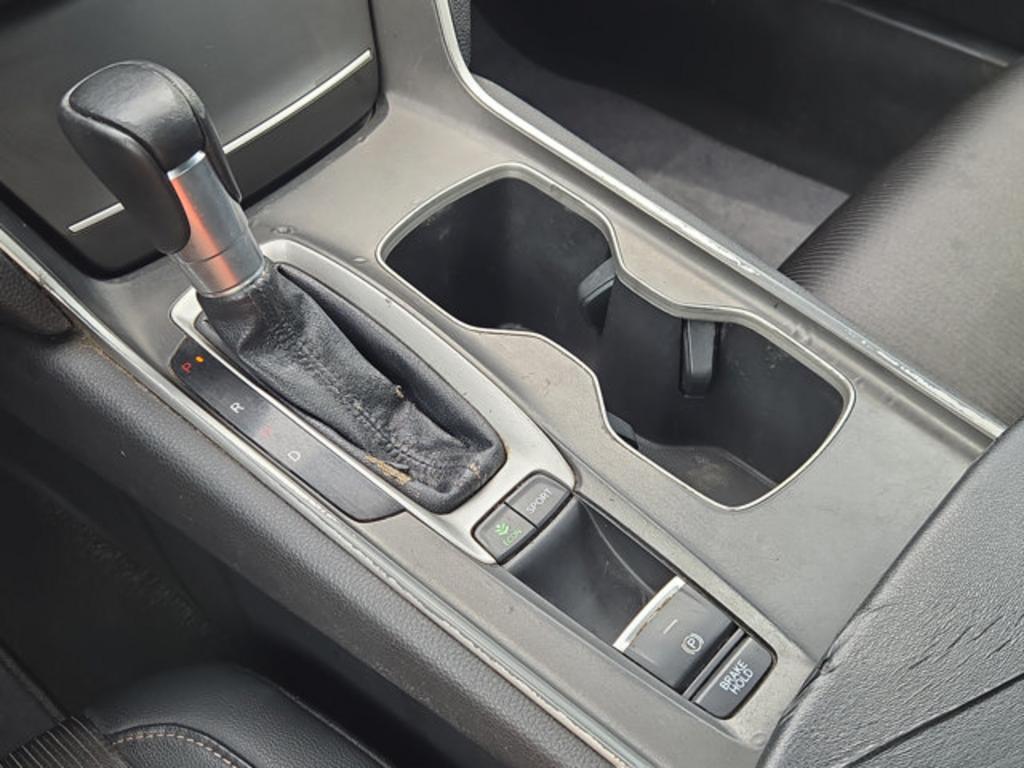2018 Honda Accord - $15,999