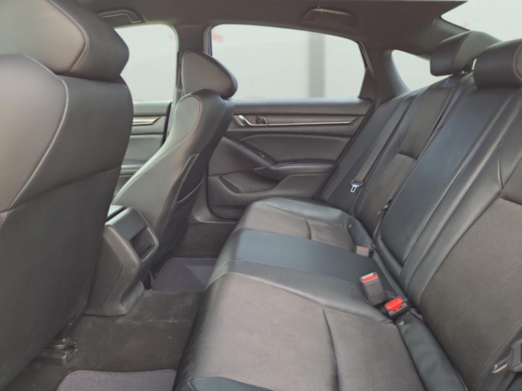 2018 Honda Accord - $15,999