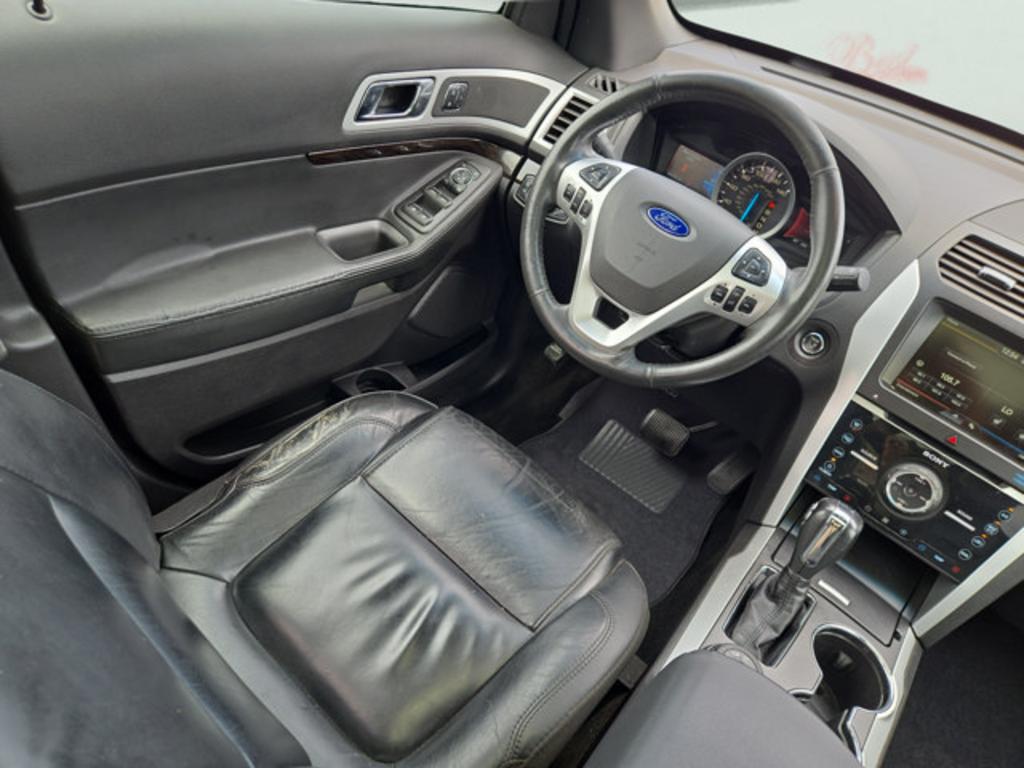 2015 Ford Explorer - $12,999
