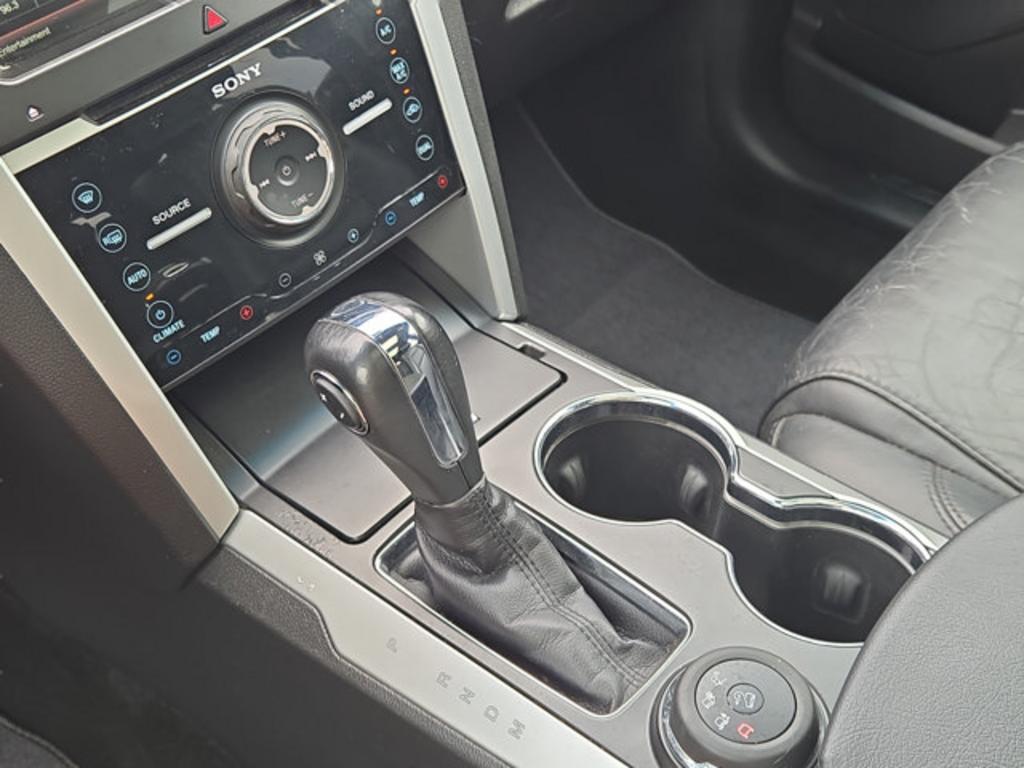 2015 Ford Explorer - $12,999