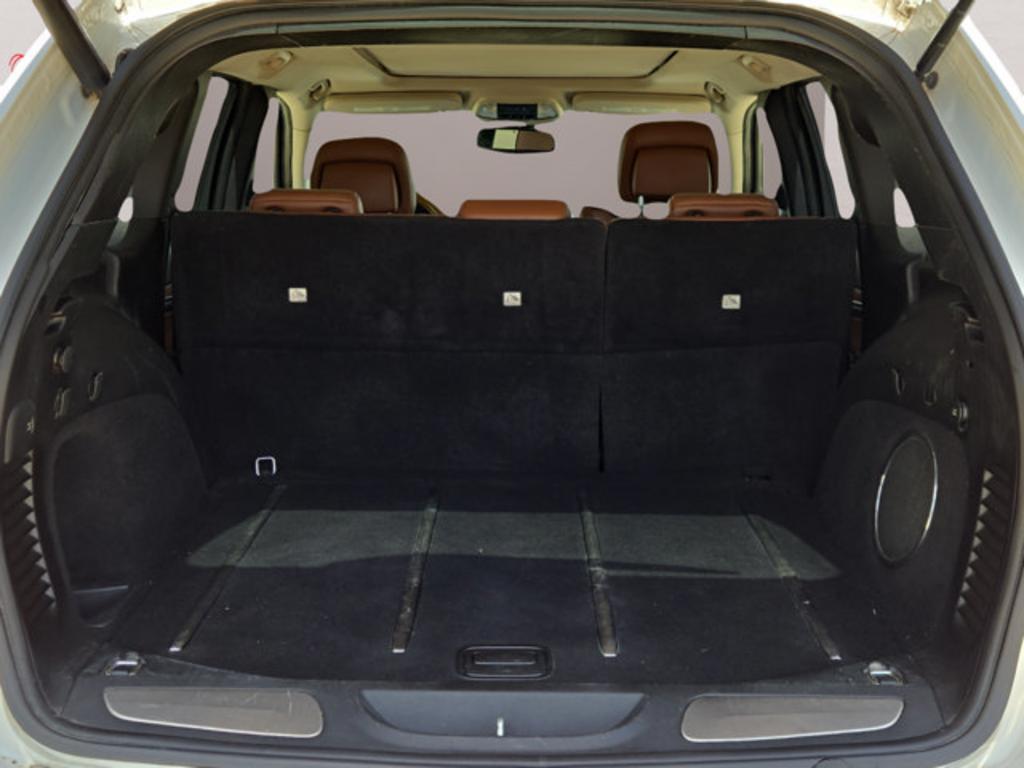 2013 Jeep Cherokee - $10,999