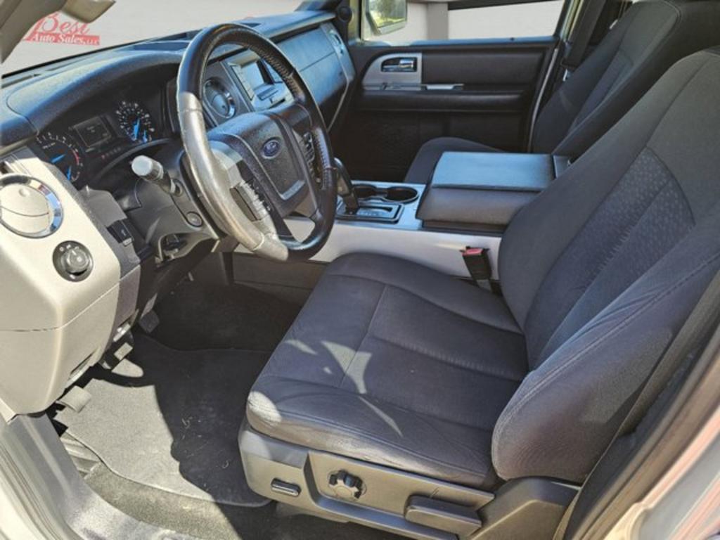 2016 Ford Expedition - $13,999