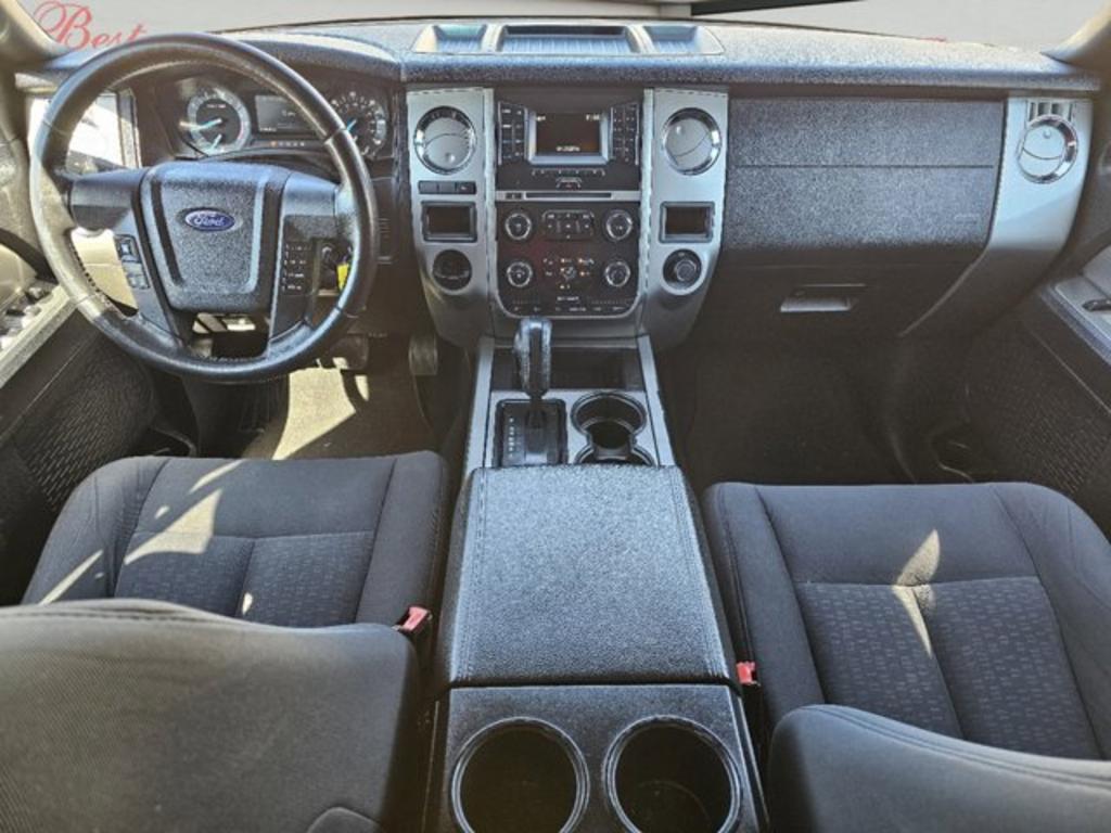 2016 Ford Expedition - $13,999