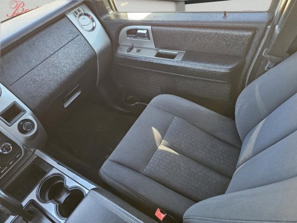 2016 Ford Expedition - $13,999