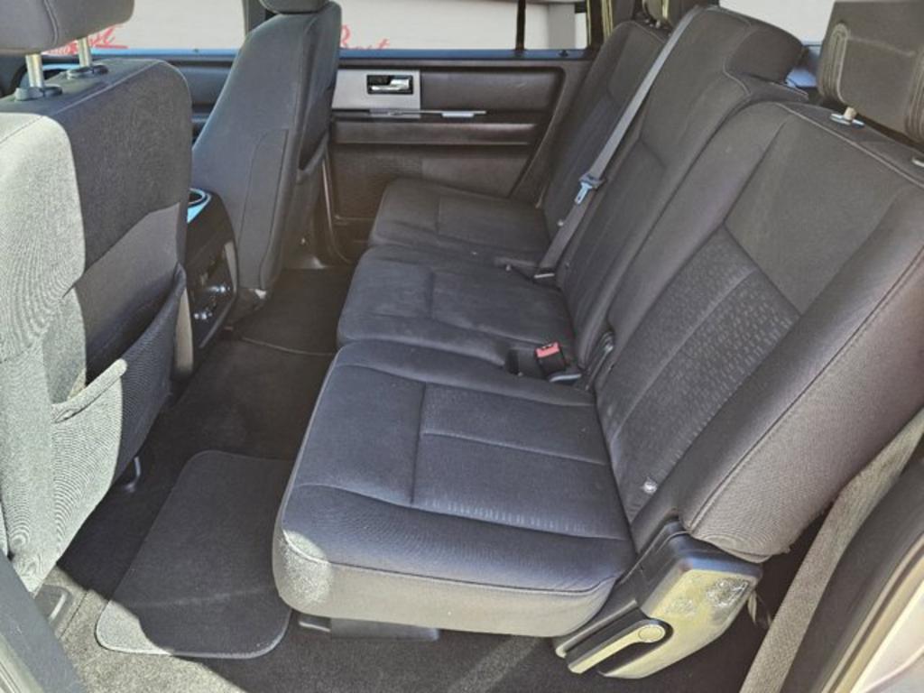 2016 Ford Expedition - $13,999