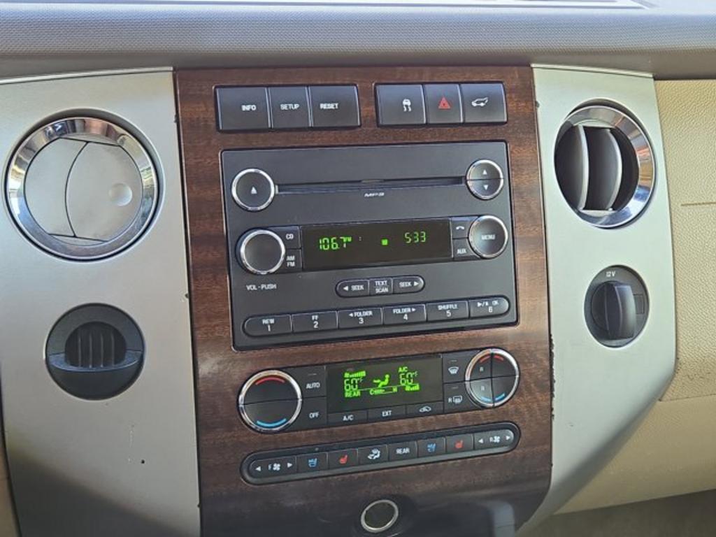 2011 Ford Expedition XLT photo