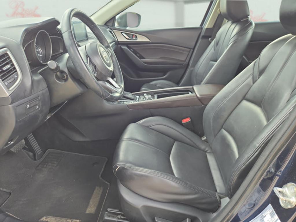2018 MAZDA MAZDA3 - $10,999