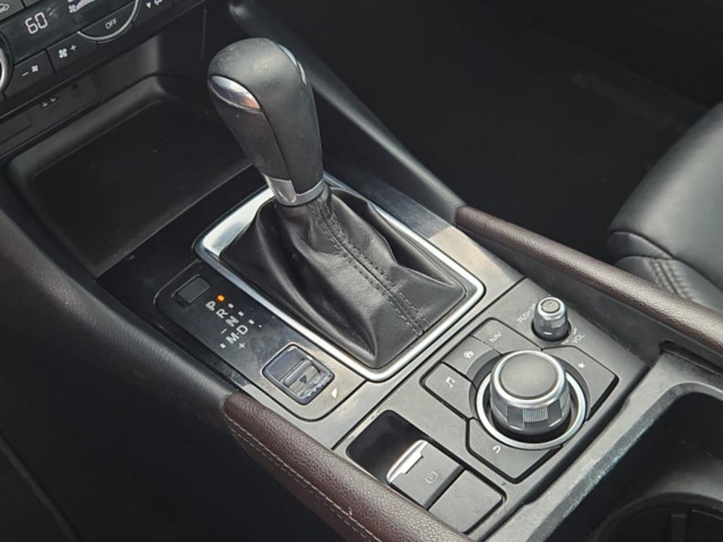 2018 MAZDA MAZDA3 - $10,999