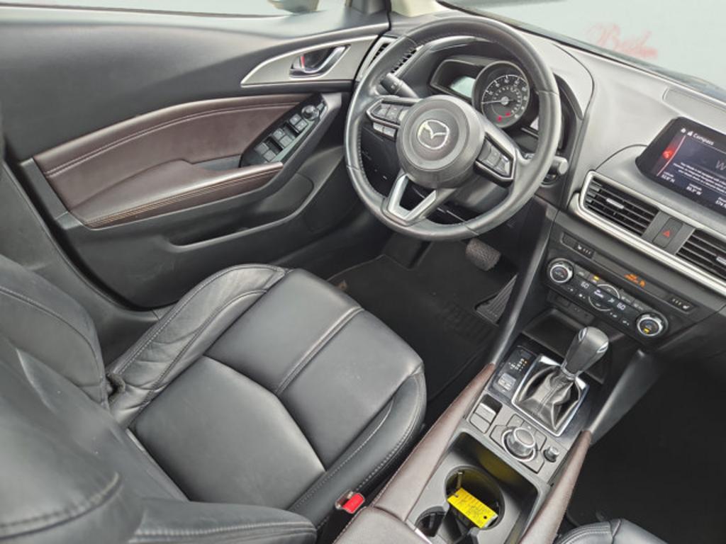 2018 MAZDA MAZDA3 - $10,999