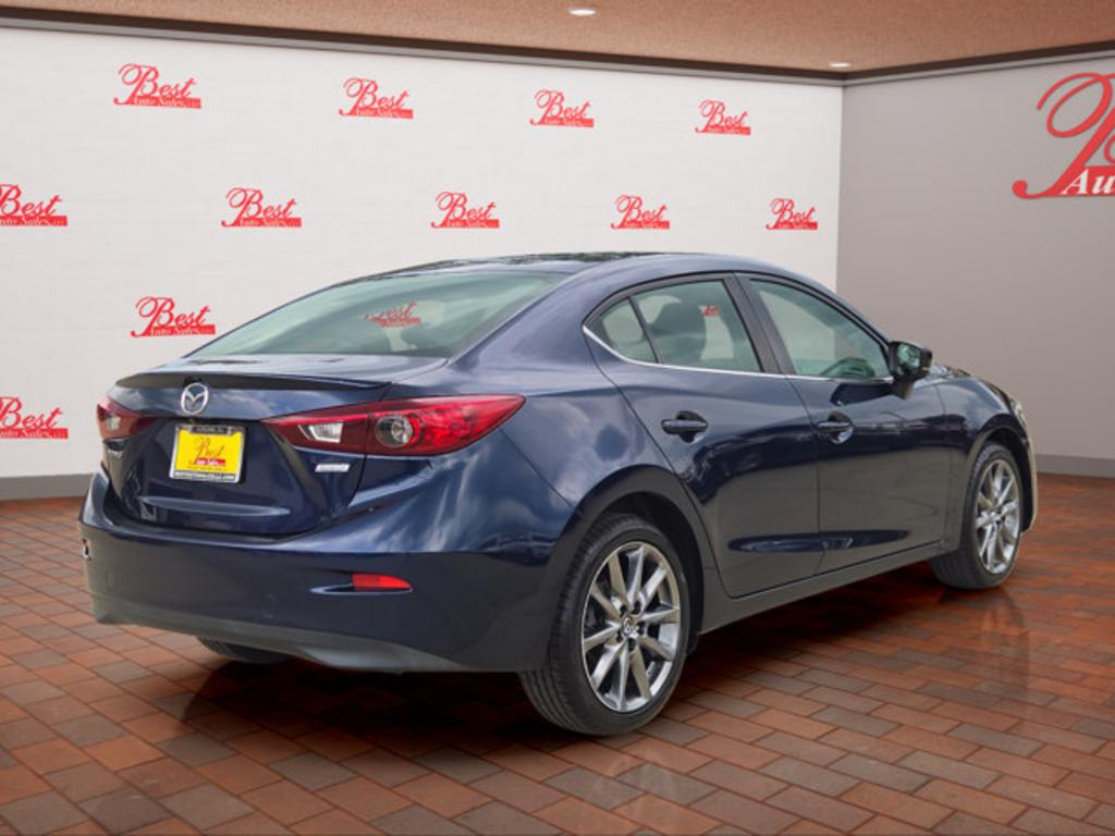 2018 MAZDA MAZDA3 - $10,999