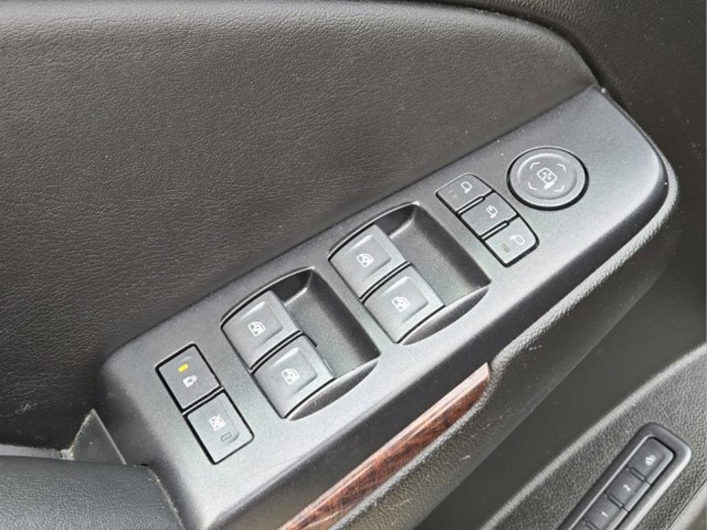 2019 GMC Yukon XL 1500 SLT photo