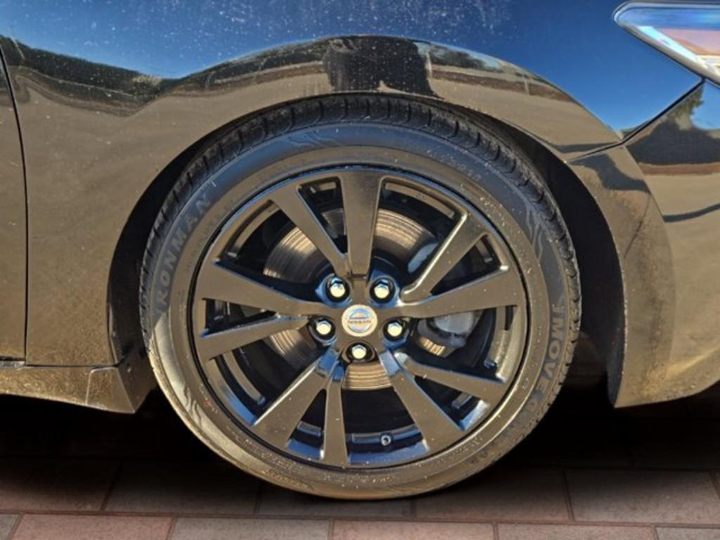 2016 Nissan Maxima - $14,999