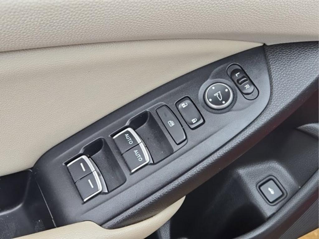 2019 Honda Accord - $16,999