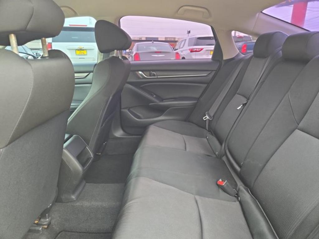 2018 Honda Accord - $17,999