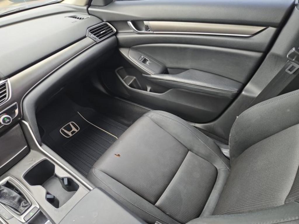 2018 Honda Accord - $17,999