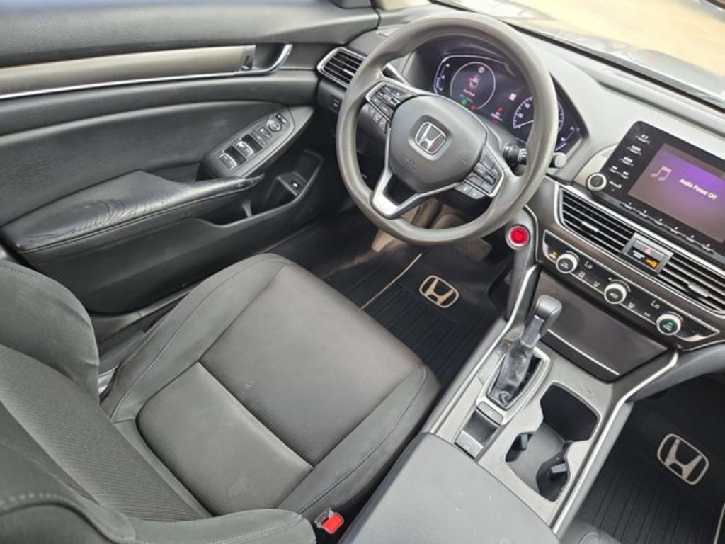 2018 Honda Accord - $17,999