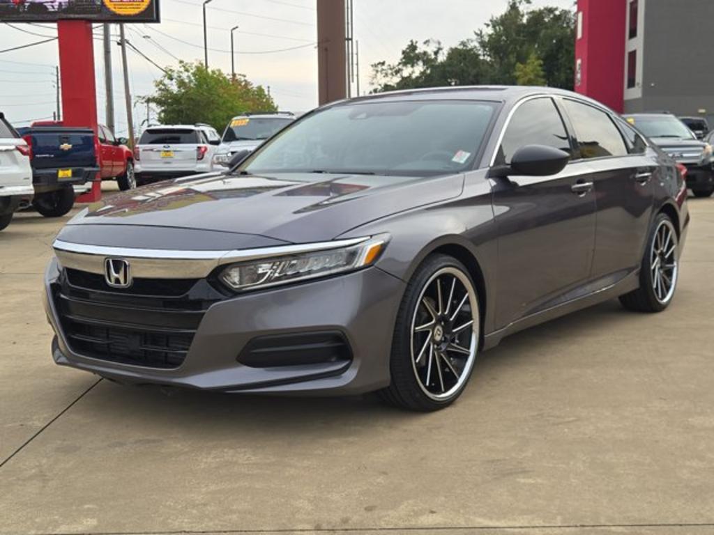 2018 Honda Accord - $17,999