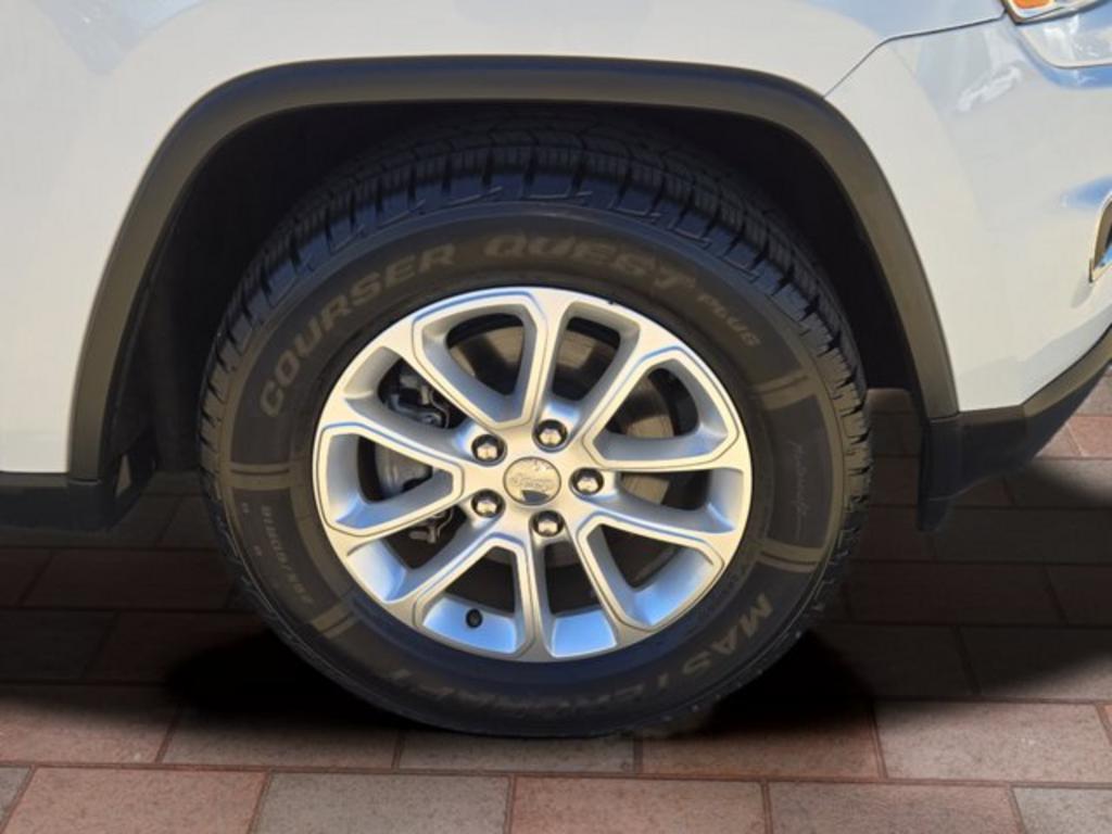 2014 Jeep Cherokee - $10,999