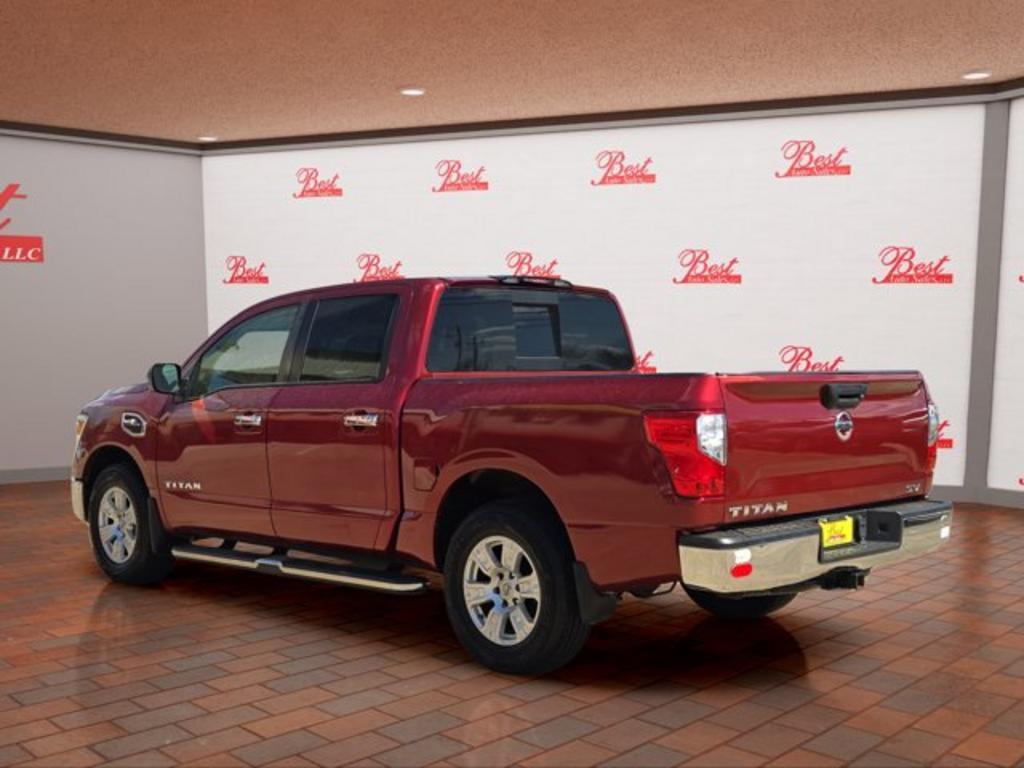 2017 Nissan Titan SV photo