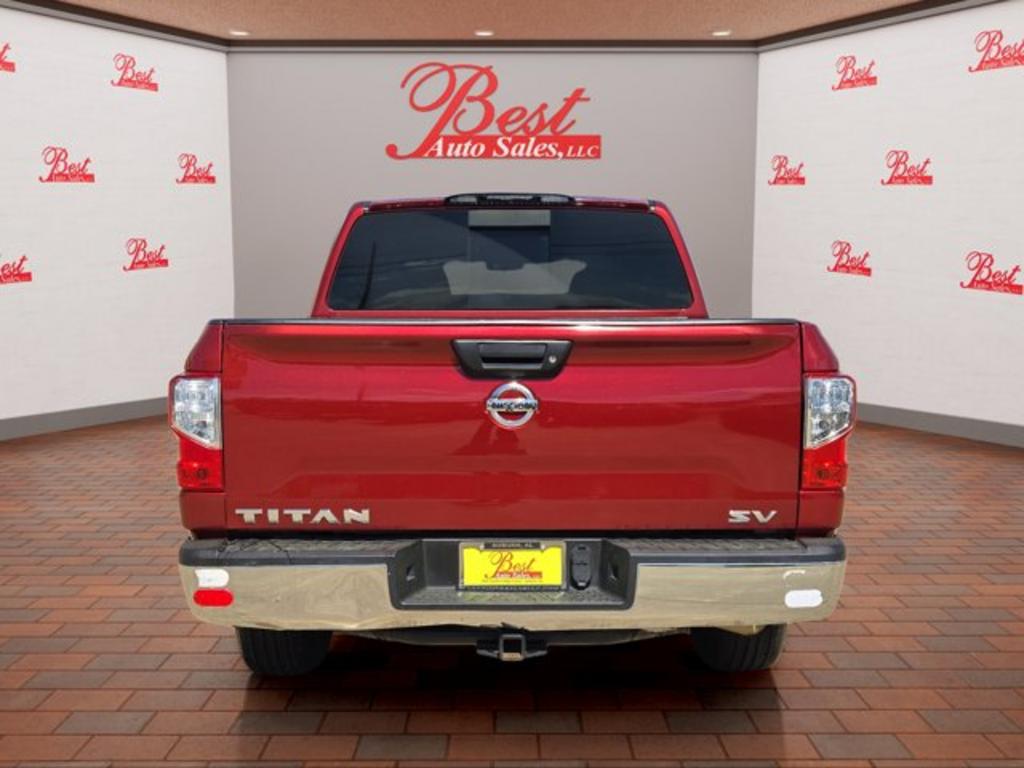 2017 Nissan Titan SV photo