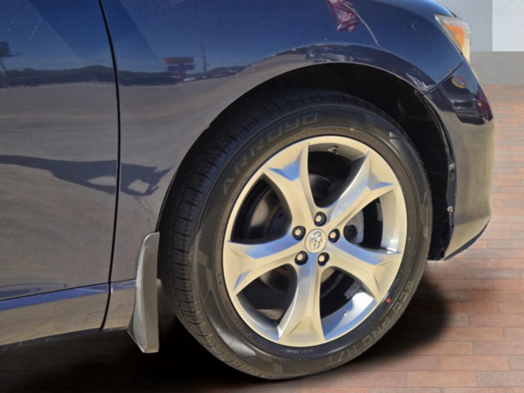 2015 Toyota Venza - $13,999