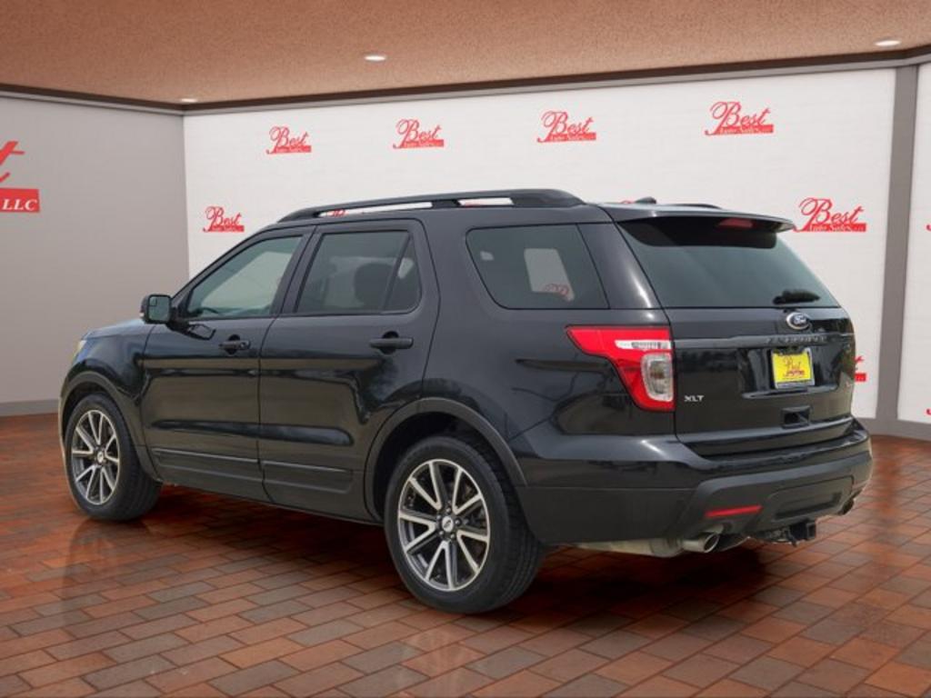 2015 Ford Explorer - $15,999